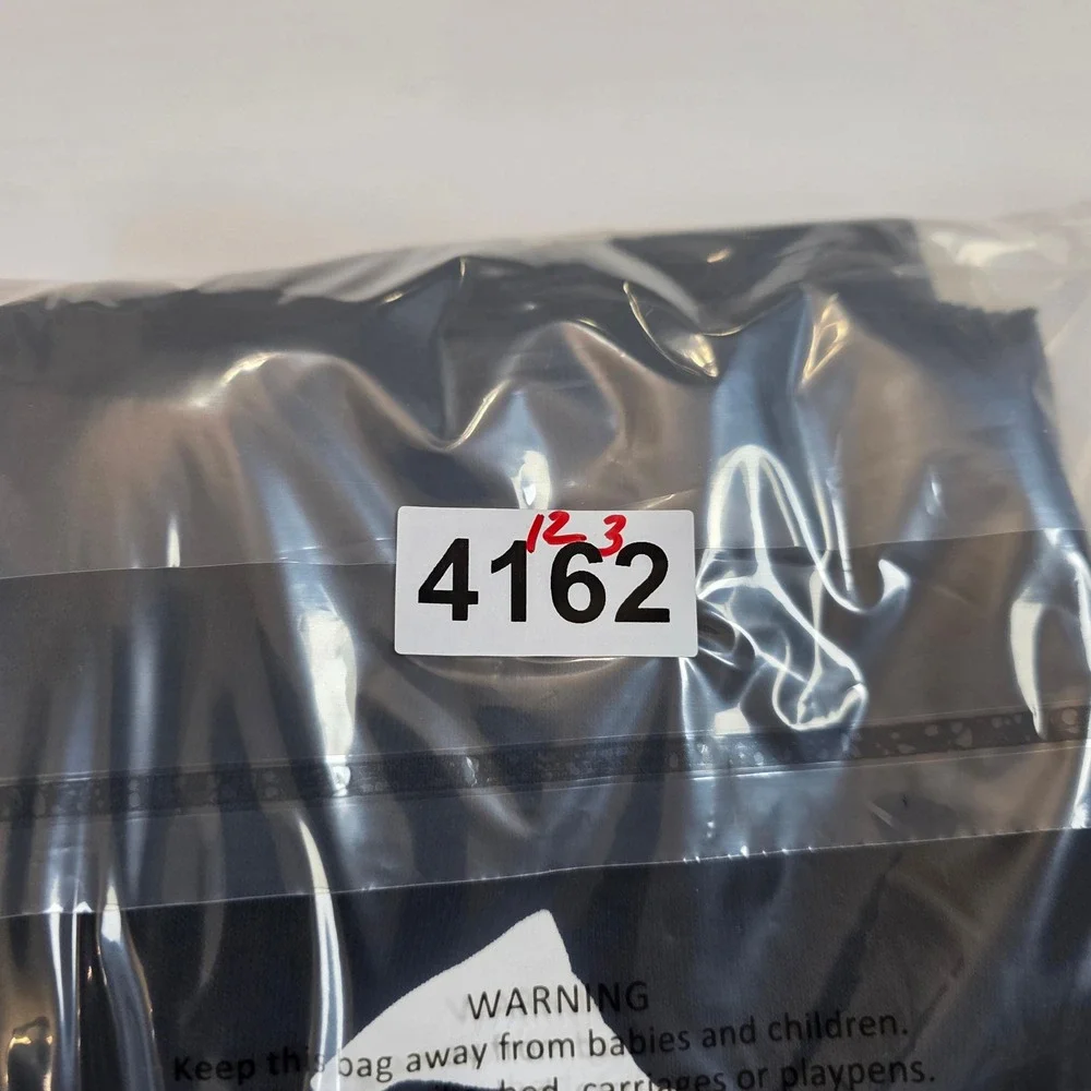 ⁠Nike Air Jordan Jumpman Logo Men's Fleece Shorts Black White AQ3115-010 Size M⁠